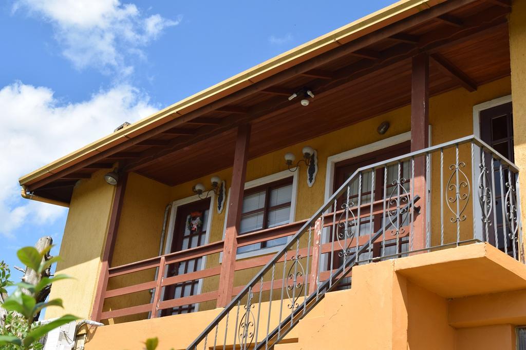 Residencial Dom Celeste Canela Bagian luar foto