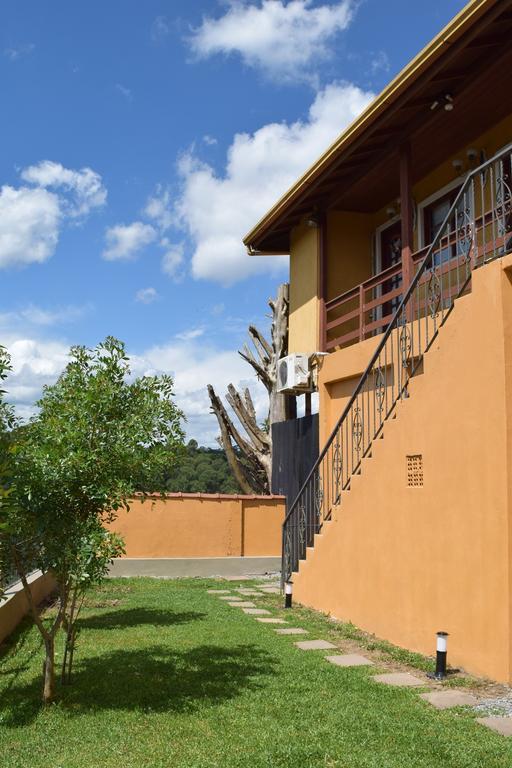 Residencial Dom Celeste Canela Bagian luar foto